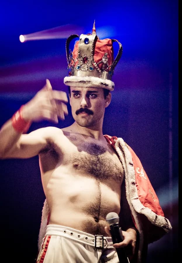 GOD SAVE THE QUEEN